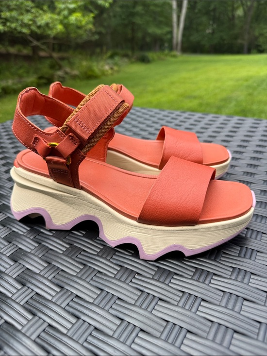 Sorel Shoes - Sorel Coral Platform Sandals with Cream & Pink Wave Sole